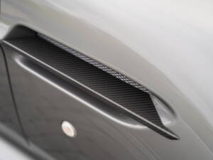 Image 26/50 of Aston Martin V12 Vantage S (2012)