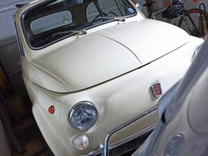 Image 19/25 of FIAT 500 L (1970)