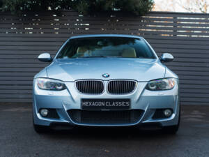 Image 4/38 de BMW 325i (2009)