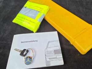 Afbeelding 27/31 van Mercedes-Benz 560 SEC (1991)