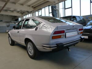 Bild 32/45 von Alfa Romeo Alfetta GT 1.6 (1978)