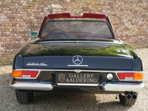 Image 6/50 de Mercedes-Benz 280 SL (1969)