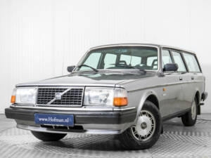 Image 3/50 of Volvo 245 GLE (1982)