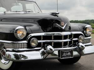 Image 4/23 of Cadillac 60 Special Fleetwood (1951)