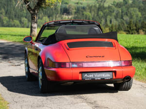 Image 13/30 of Porsche 911 Carrera 2 (1991)