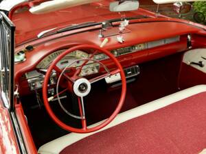 Image 31/50 of Ford Fairlane 500 Skyliner (1958)