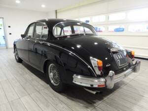 Image 3/15 of Jaguar Mk II 3.8 (1963)