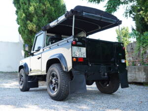 Bild 94/97 von Land Rover Defender 90 Td5 (2000)