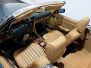Bild 23/42 von Mercedes-Benz 560 SL (1989)