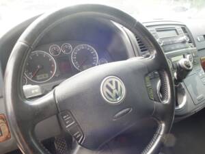 Image 11/23 of Volkswagen T5 Multivan 3.2 V6 4Motion (2007)