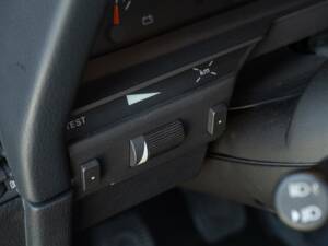Image 28/50 de Alfa Romeo 164 2.0 (1991)