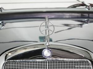 Immagine 11/15 di Mercedes-Benz 170 V Roadster (1940)