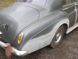 Image 26/50 of Bentley S 1 (1956)