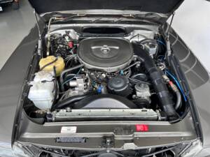 Image 17/37 of Mercedes-Benz 560 SL (1986)