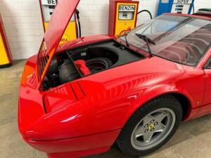 Image 19/20 of Ferrari 328 GTS (1988)