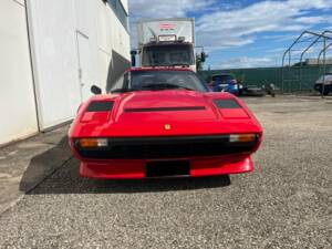 Image 3/7 de Ferrari 208 GTS Turbo (1984)