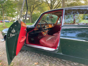 Image 12/52 de Jaguar 420 G (1967)