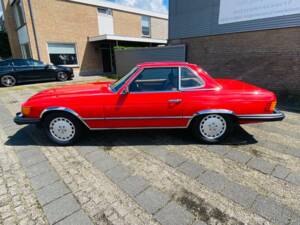 Image 10/50 de Mercedes-Benz 380 SL (1984)