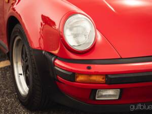 Bild 39/72 von Porsche 911 Turbo 3.3 (1989)