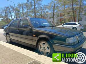 Image 3/10 of Lancia Thema 8.32 (1988)