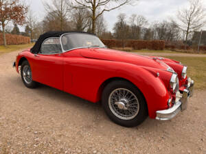 Image 19/77 of Jaguar XK 150 3.4 S OTS (1958)
