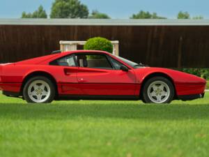 Image 13/50 of Ferrari 208 GTB Turbo (1987)