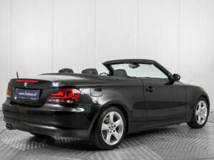 Image 2/50 of BMW 125i (2009)