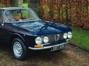 Image 27/50 of Alfa Romeo Giulia 1600 GT Junior (1977)