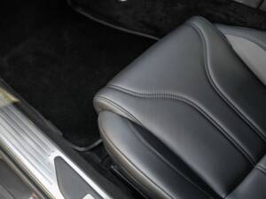 Image 42/50 of Aston Martin DBS (2011)