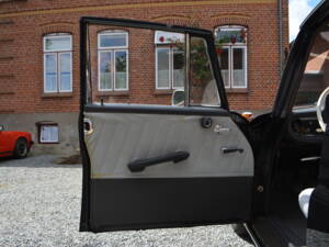 Image 10/15 of Mercedes-Benz 190 c (1964)