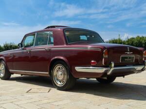 Image 7/50 of Rolls-Royce Silver Shadow I (1974)