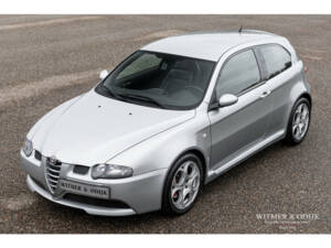 Image 9/31 de Alfa Romeo 147 3.2 GTA (2003)