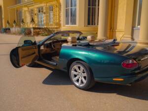 Imagen 40/49 de Jaguar XK8 4.2 (2003)