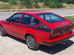 Image 6/35 de Alfa Romeo GTV 2.0 (1981)