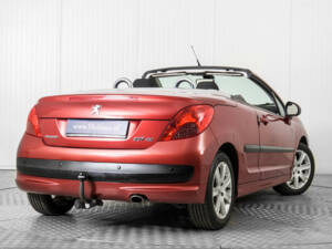 Imagen 45/50 de Peugeot 207 CC 1.6 VTi (2008)