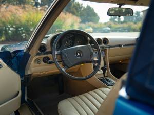 Immagine 24/39 di Mercedes-Benz 450 SL (1977)