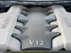 Bild 16/50 von Aston Martin V12 Vanquish (2003)