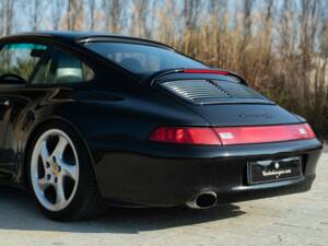 Image 13/50 of Porsche 911 Carrera (1996)