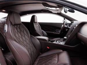 Imagen 11/37 de Bentley Continental GT V8 (2013)