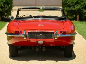 Afbeelding 15/50 van Jaguar E-Type 4.2 (1966)