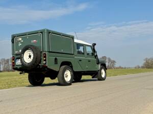 Imagen 5/56 de Land Rover Defender 130 Double Cab (2010)