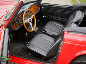 Image 5/35 of Triumph TR 5 PI (1968)