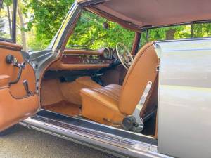 Bild 11/50 von Mercedes-Benz 220 SE b (1963)