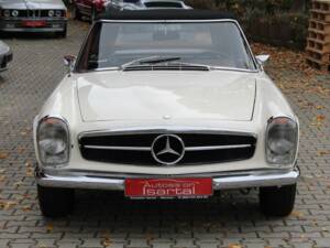 Image 2/15 de Mercedes-Benz 280 SE (1967)