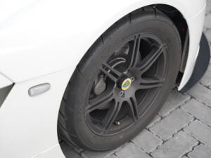 Image 45/50 of Lotus 2-Eleven GT4 (2009)