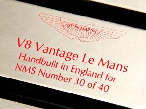 Image 17/26 de Aston Martin Vantage Le Mans (2000)