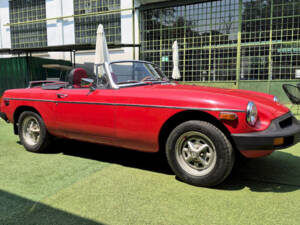 Image 8/40 of MG MGB (1979)