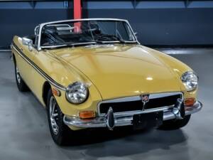 Image 4/7 de MG MGB (1973)