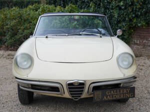 Immagine 5/50 di Alfa Romeo 1600 Spider Duetto (1967)