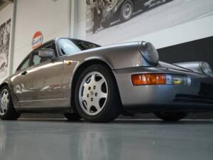 Image 21/50 of Porsche 911 Carrera 4 (1989)